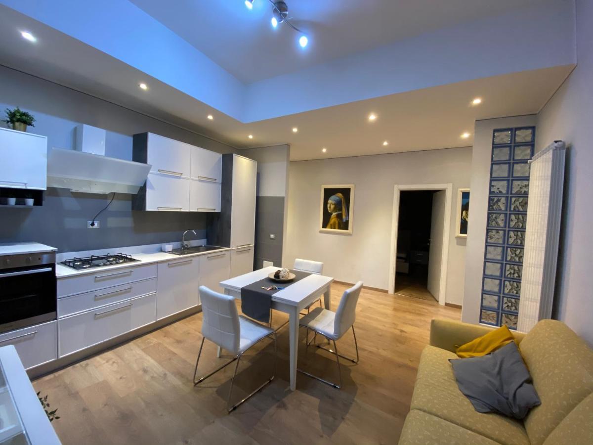 Marina Apartment & Suite Verbania Exteriér fotografie