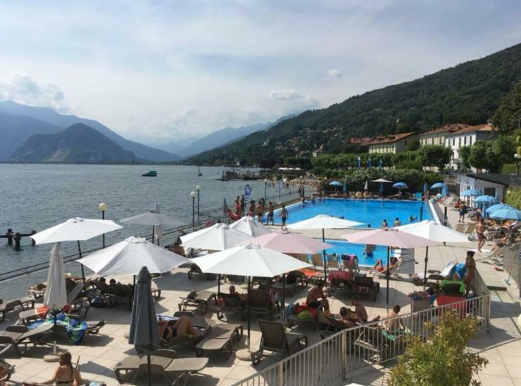 Marina Apartment & Suite Verbania Exteriér fotografie